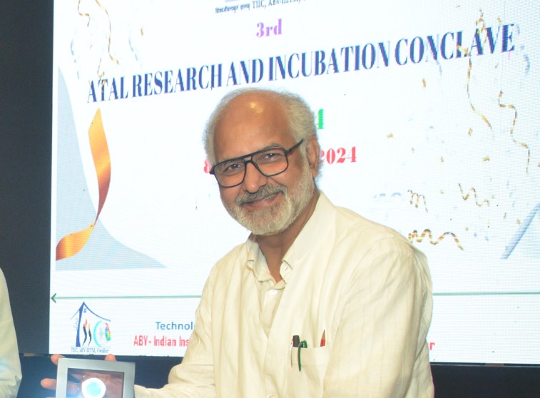 Dr Alok Sharma